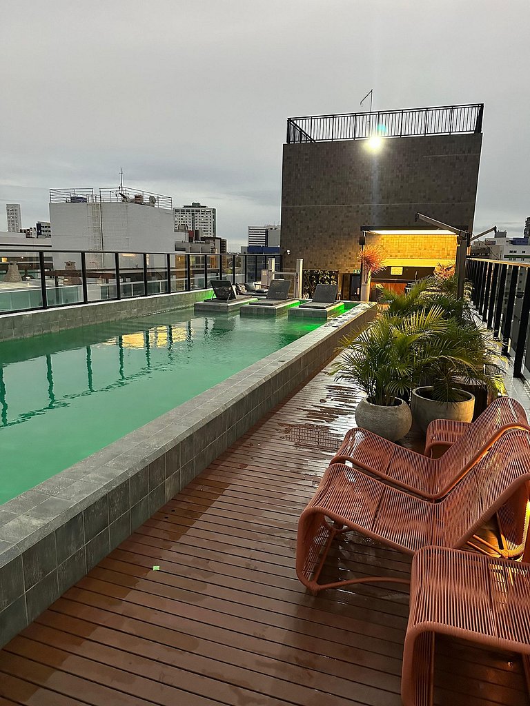 Flat a 20 metros do mar