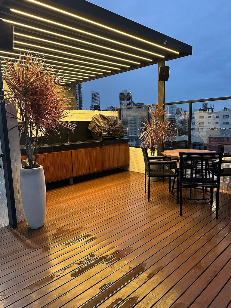 Flat a 20 metros do mar