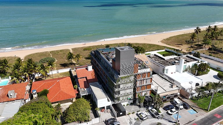 Cobertura com piscina privativa e vista mar