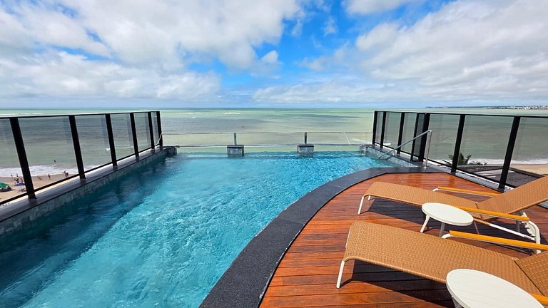 Flat Alta Marine pé na areia na praia do Bessa