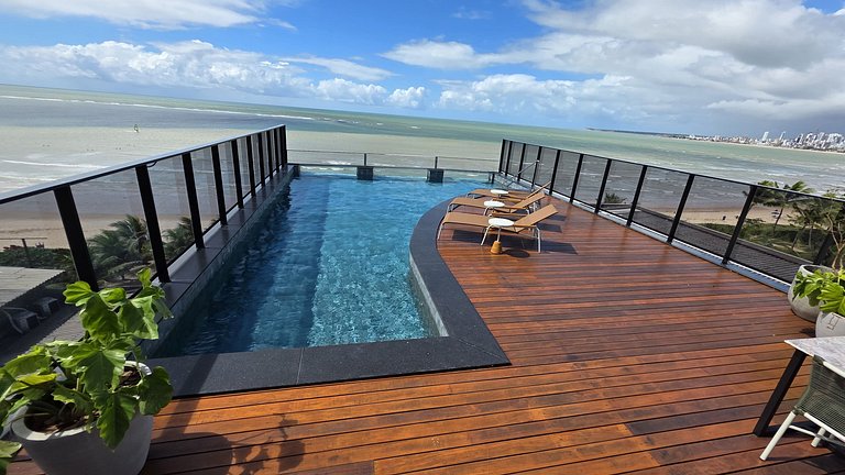 Flat Alta Marine pé na areia na praia do Bessa