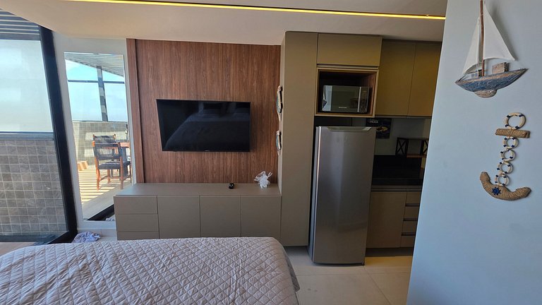 Cobertura com piscina privativa e vista mar