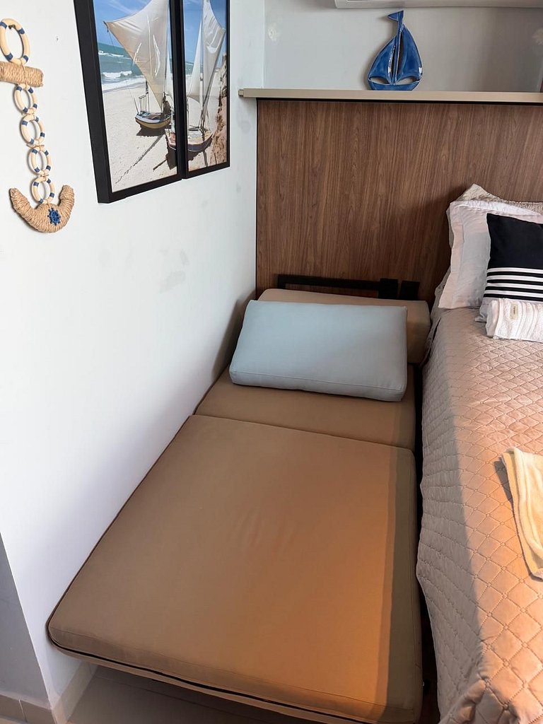 Cobertura com piscina privativa e vista mar